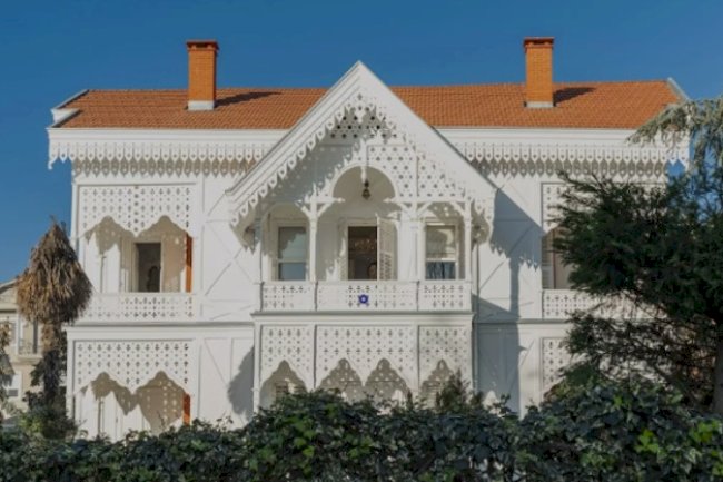 Özkan Bey, konak ımızın satışına sizin çalışmanızı istiyoruz.