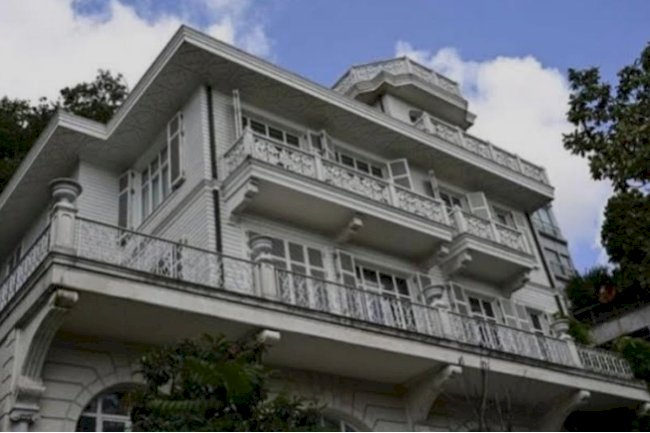 Boğaz Hattının İncileri: Beşiktaş’ta Yalı Dairesi, Köşk ve Konak Segmentinin Anatomisi