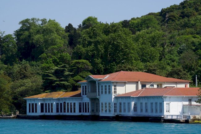 Kıbrıslı Yalısı: Kandilli’nin 64 Metrelik Sahil Cephesiyle Boğaziçi’nin Tarihi Yalısı