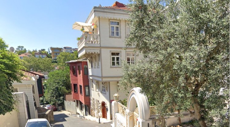 Konak / Sarıyer / Emirgan / Avni Gündüz Sokak: Koru Sessizliği ve Sahil Ritmi Arasında Dengeli Yaşam