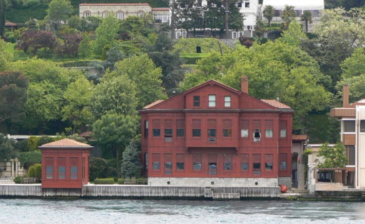 Yedi Sekiz Hasan Paşa Yalısı: Kanlıca ve Çubuklu Sahilinde Tarihi Bir Boğaziçi Yalısı
