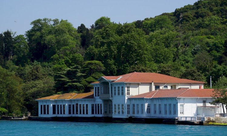 Kıbrıslı Yalısı: Kandilli’nin 64 Metrelik Sahil Cephesiyle Boğaziçi’nin Tarihi Yalısı