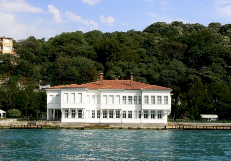 Ahmet Fethi Paşa Yalısı: Kuzguncuk’un Pembe Yalısı ve Boğaziçi’nin Tarihi Mirası
