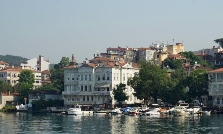 Ahmet Mithat Efendi Yalısı: Beykoz Yalıköy’ün Edebiyat Hafızasını Taşıyan Tarihi Boğaziçi Yalısı